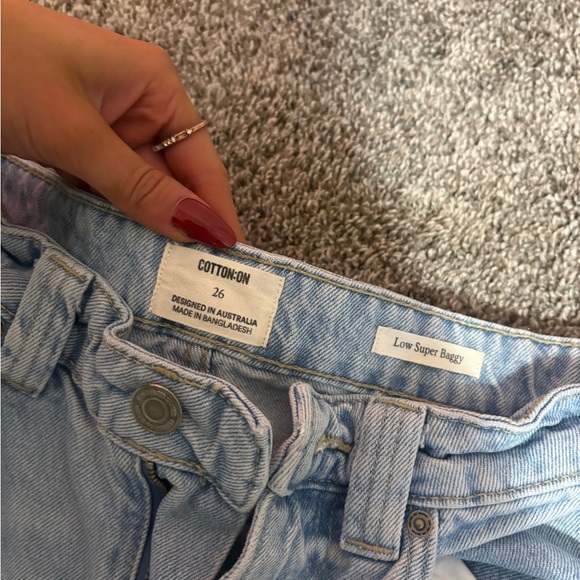 Cotton On Men's Relaxed Light Blue Jeans - Picture 4 of 6